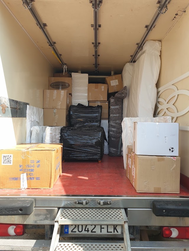 Foto de Mudanzas y Portes — Transportes Cabrera